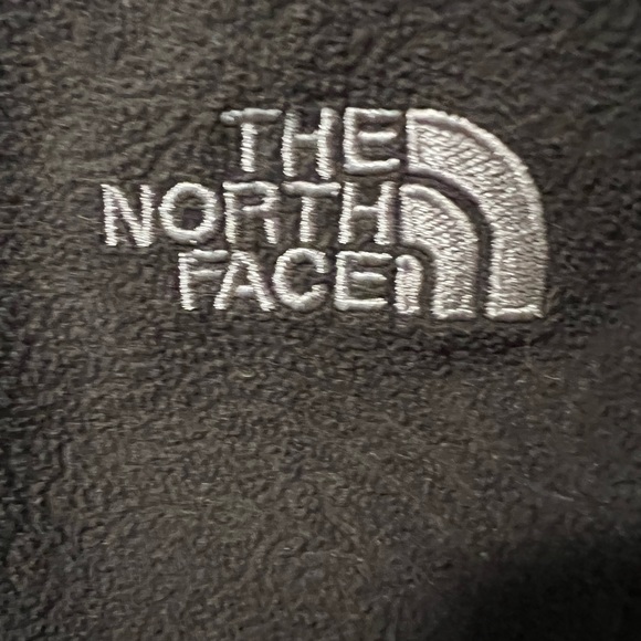 North face Small, embossed pattern, black fleece, front pockets with hood. - Picture 11 of 15